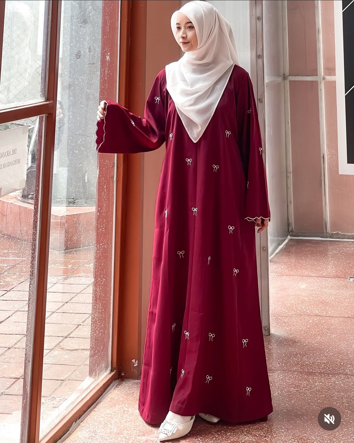 Bow Abaya With Stoller